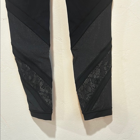 Lululemon Wunder Under Lace Leggings - Picture 10 of 15
